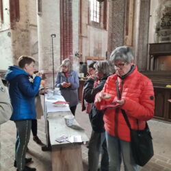 Kaffee und Kuchen zum Abschluss der Kirchbaufahrt