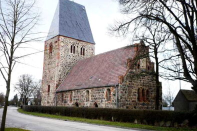 Kirche Sükow vor der Sanierung